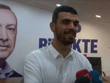 Σάλος στην Τουρκία με βουλευτή του Ρ.Τ. Ερντογάν: Εμφανίστηκε στη Βουλή με Lamborghini αξίας 850.000 δολαρίων! (βίντεο)